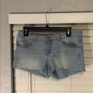 Short jean shorts